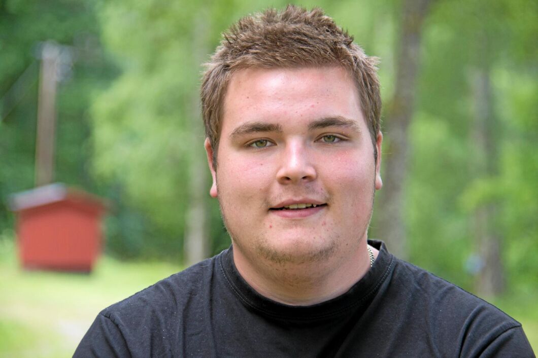 Rickard klarade sig med bara ett blåmärke.