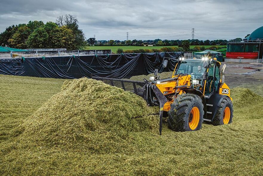 JCB 420S.