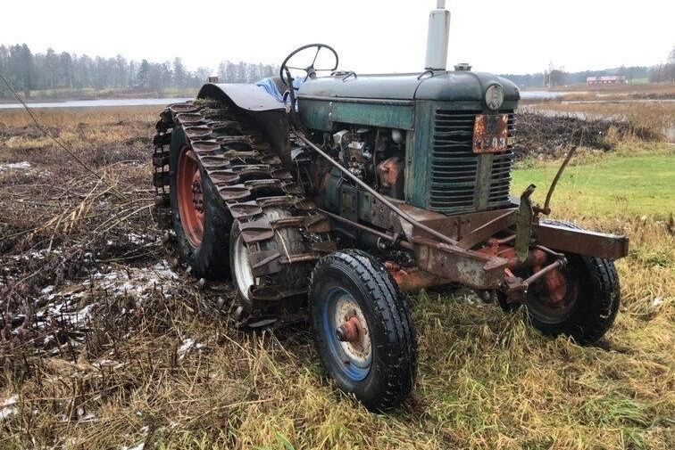Den här BM 35:an från 1954 har ÖSA-halvband från samma år. Halvbandaren har fixats till av Christoffer Matsson och funkar lika bra som ny.
