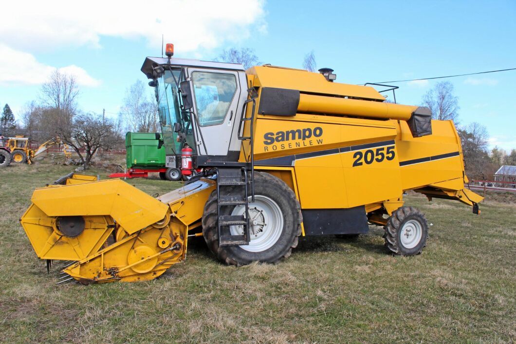 Nu auktioneras lantbruksmaskinerna ut på en digital gårdsauktion.