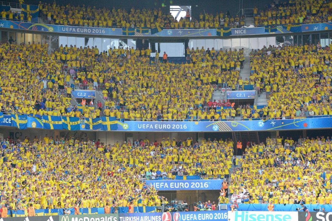 Två anställda vid Sveriges lantbruksuniversitet erbjöds biljetter till fotbolls-EM i Frankrike, vilket var en muta. Arkivbild.
