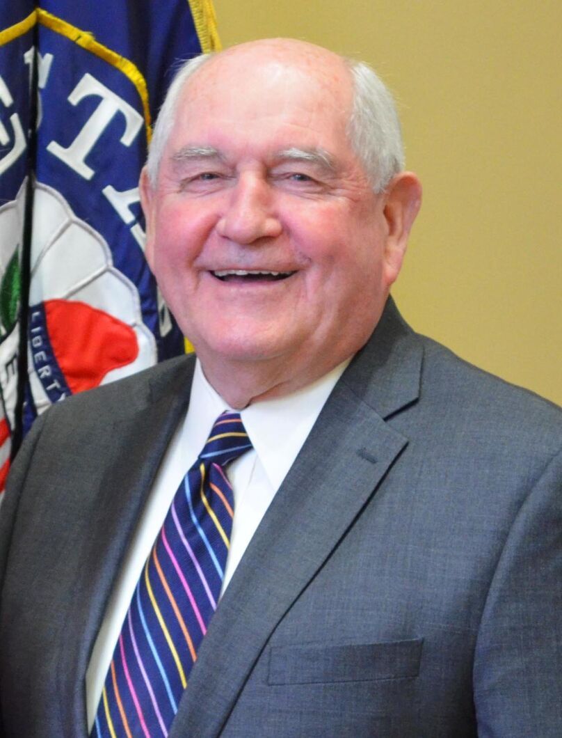 En mjölkkonflikt står först på dagordningen för nya ministern, bondsonen Sonny Perdue.