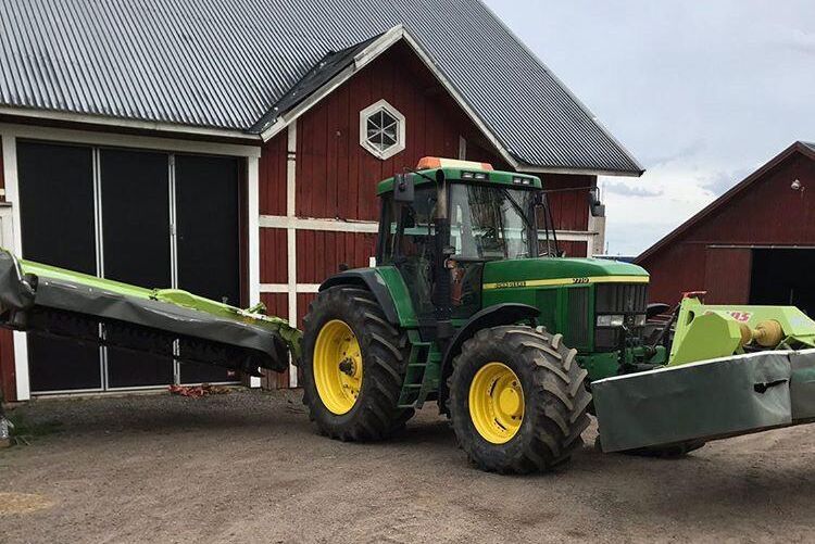 Carl Lennartssons andra John Deere 7710.