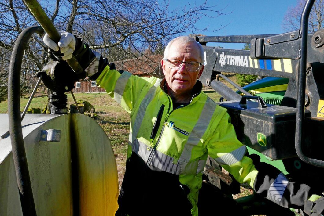 – Traktorn går faktiskt lite bättre på HVO, säger Carl Jonson - men ekonomin blir lidande.