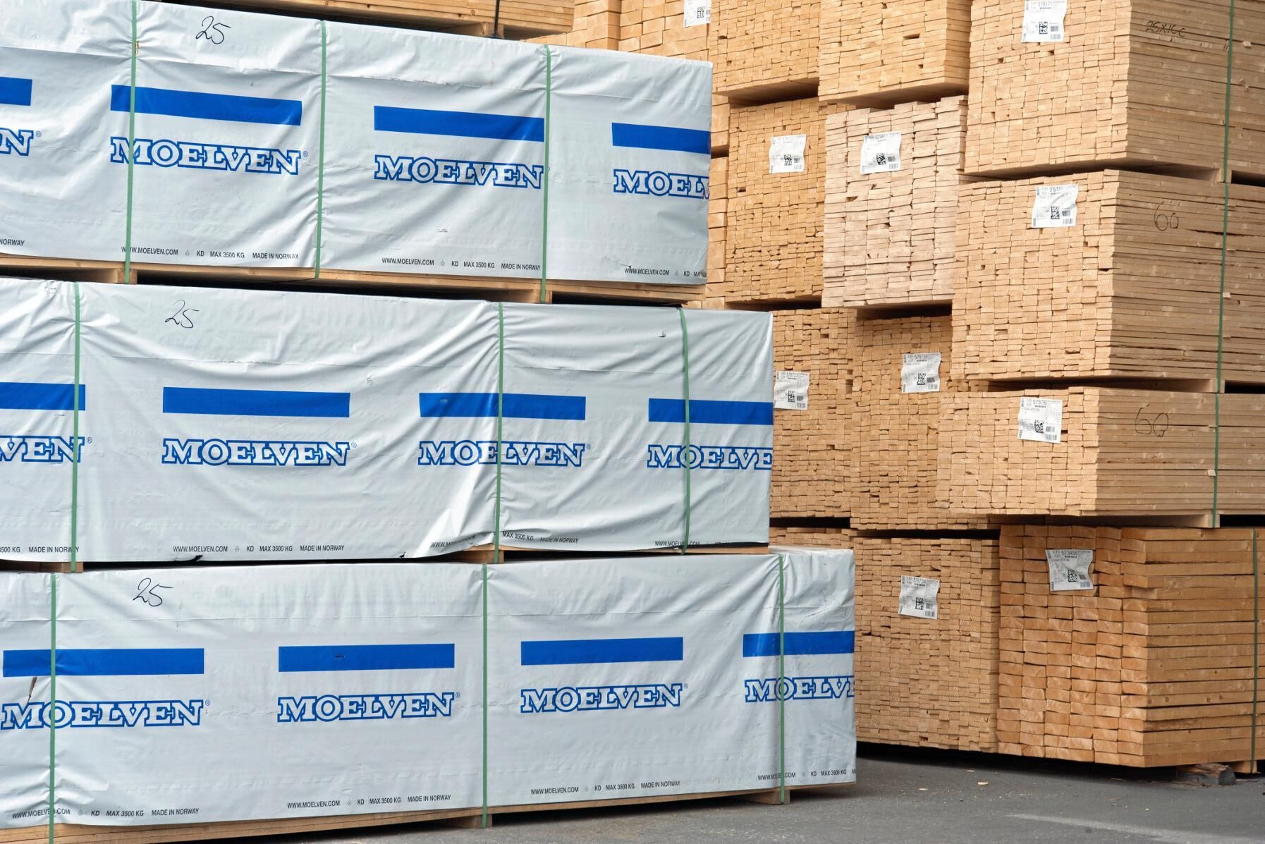 Moelven är indelat i fyra divisioner; Timber, Wood, Byggsystem och Övrigt.