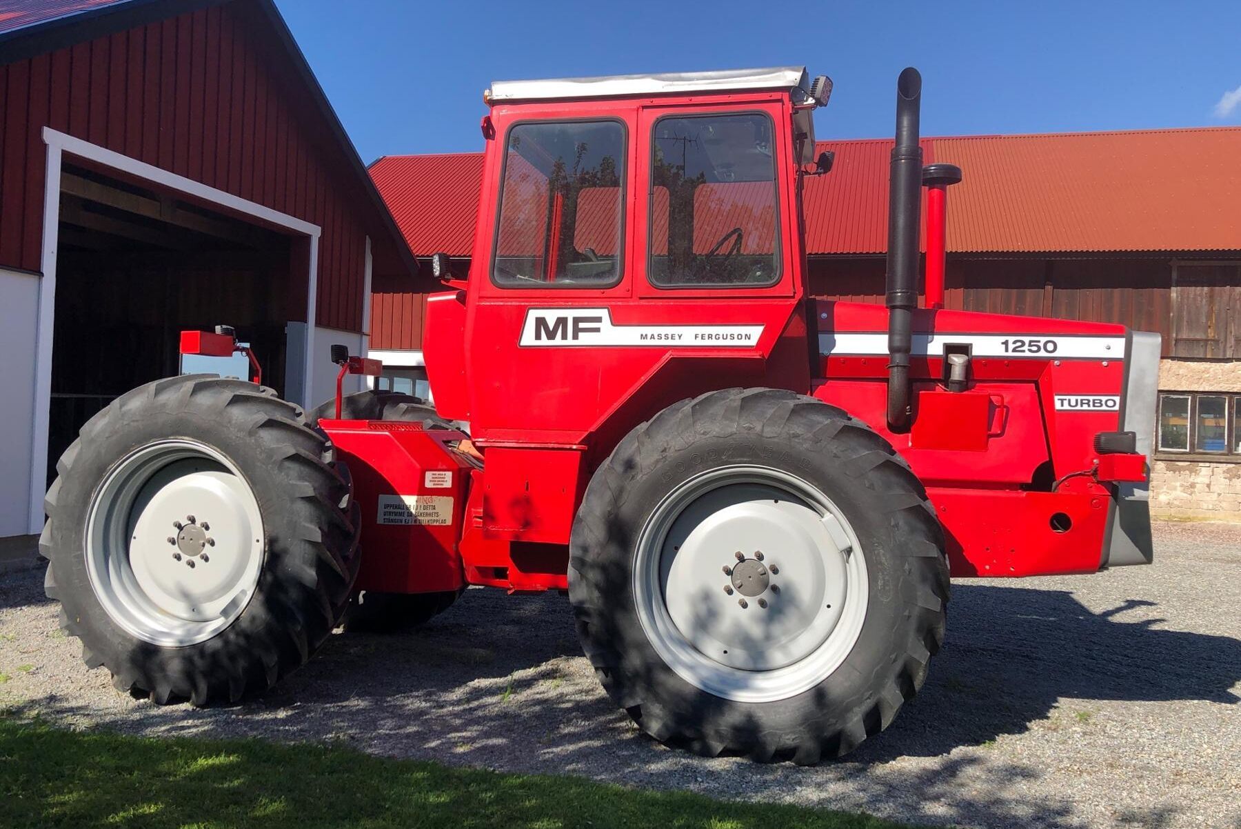 Under året har Bengt Olofsson lagt vantarna på en unik stordragare för sin tid, nämligen en Massey Ferguson 1250 från 1980.