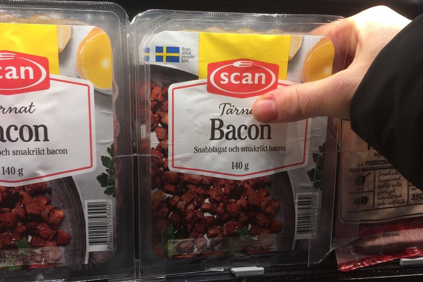 Bacon till den svenska marknaden processas vid HK Scans anläggning i Polen.
