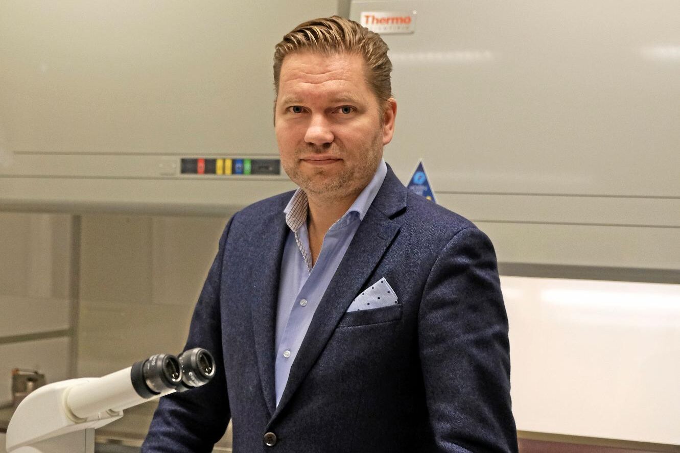 Christofer Rhén, VD för skogsbioteknikföretag SweTree Technologies.