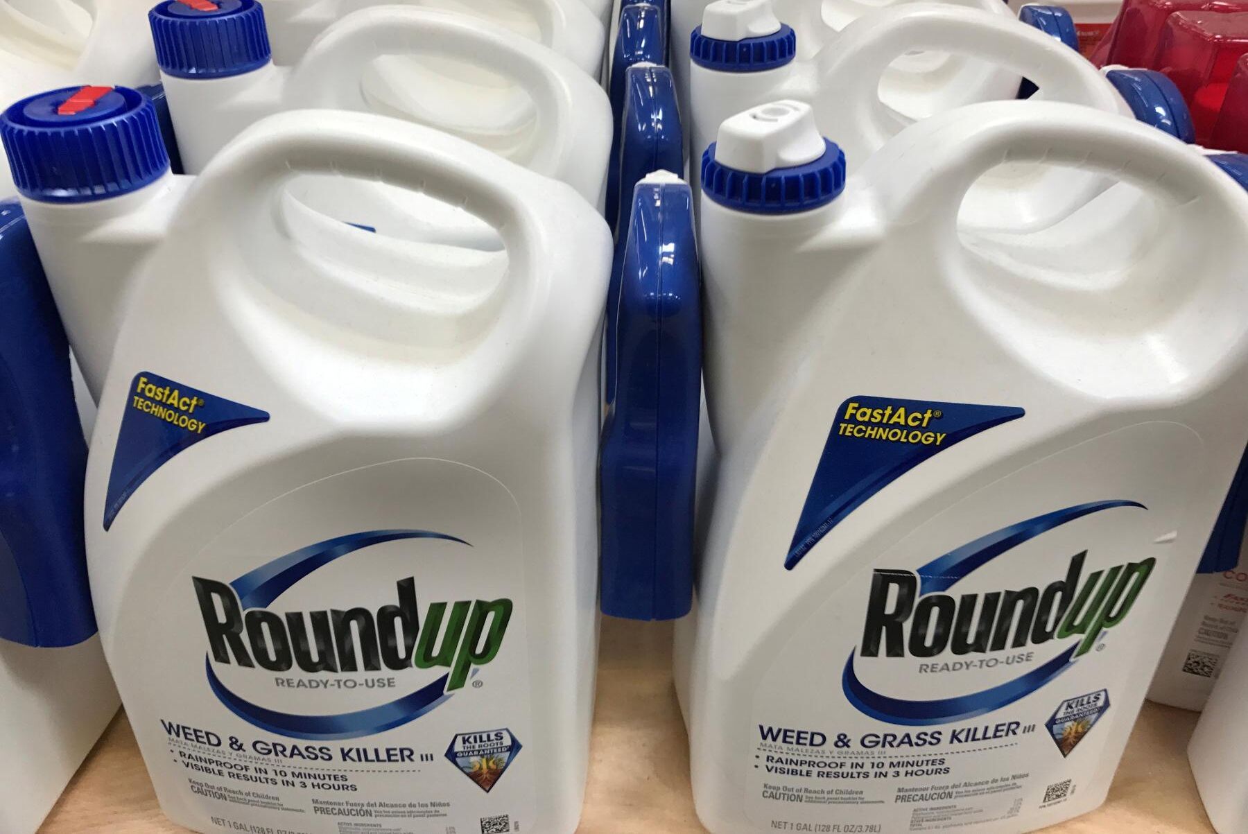 Tvisten kring Roundup har fått ägaren Bayer att avsätta tio miljarder dollar till förlikning i pågående och framtida rättsprocesser.
