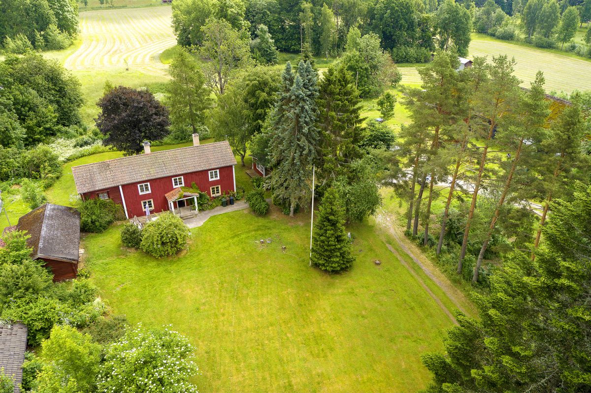 Vidarsgården - Gård i Rinkaby, fina åkerarealer