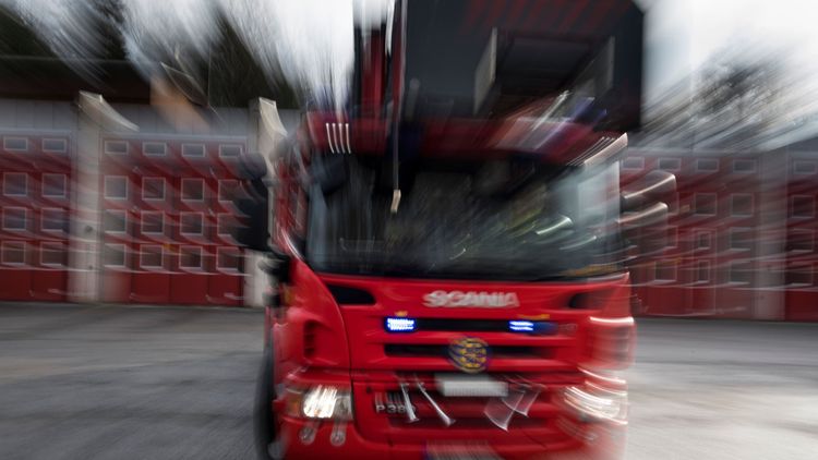 Kraftig brand i fabrik i Husum
