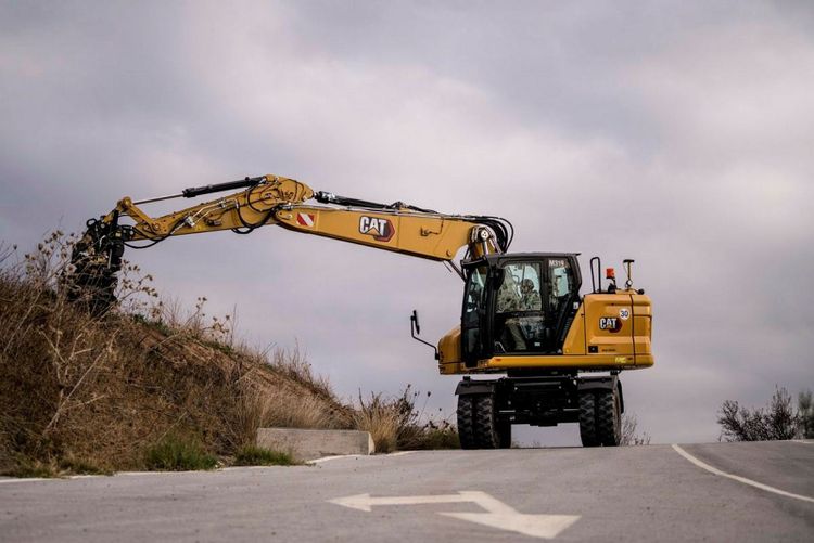 Hjulgrävare från Caterpillar i 20-tons-klassen.