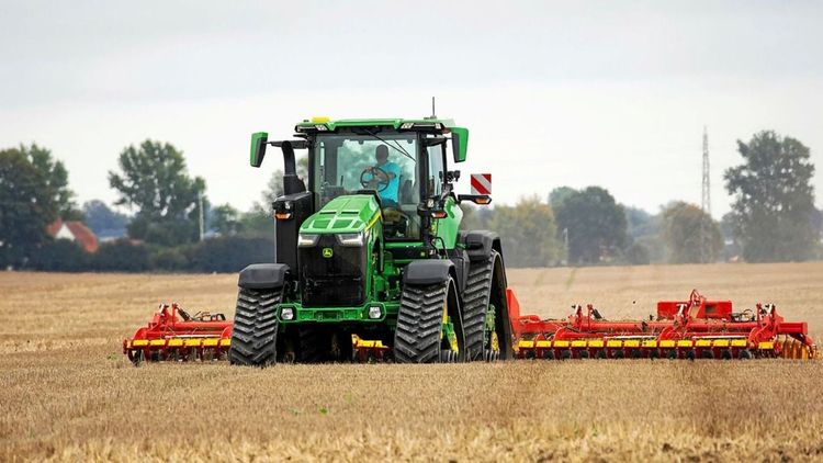 John Deere 8RX 410 – en stordragare med smidighet