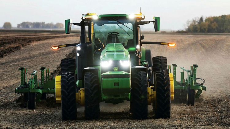 Förarlös John Deere kommer redan i år