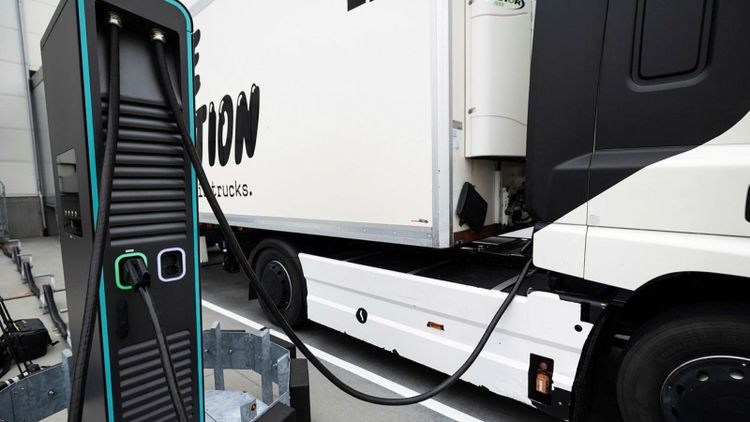 KLS Ugglarps elektrifierar transporter av köttprodukter
