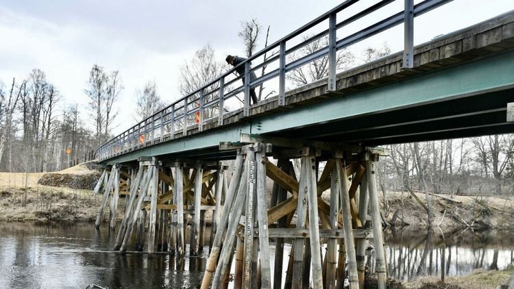 Trafikverket om kritiken: Bökig bro att hantera