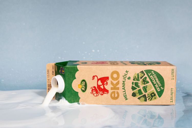 Ekologisk mjölk i förpackning