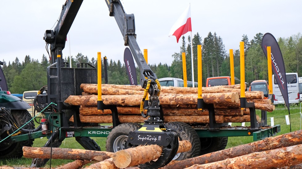 Finska Kronos visade upp kranspetsstyrning som finns på modellerna Gripto 1009 och 1010.