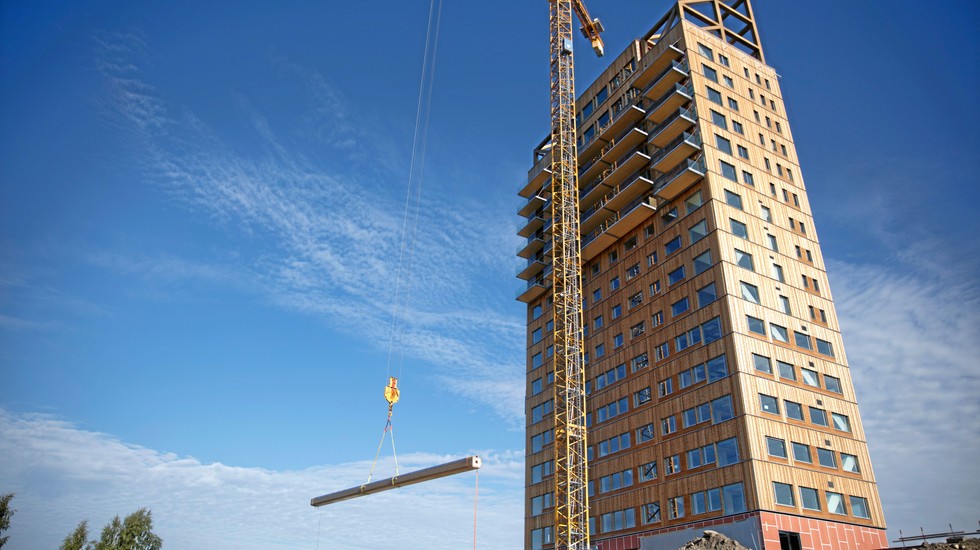 I september lades den sista balken på Mjøstårnet som då mätte 85,4 meter.