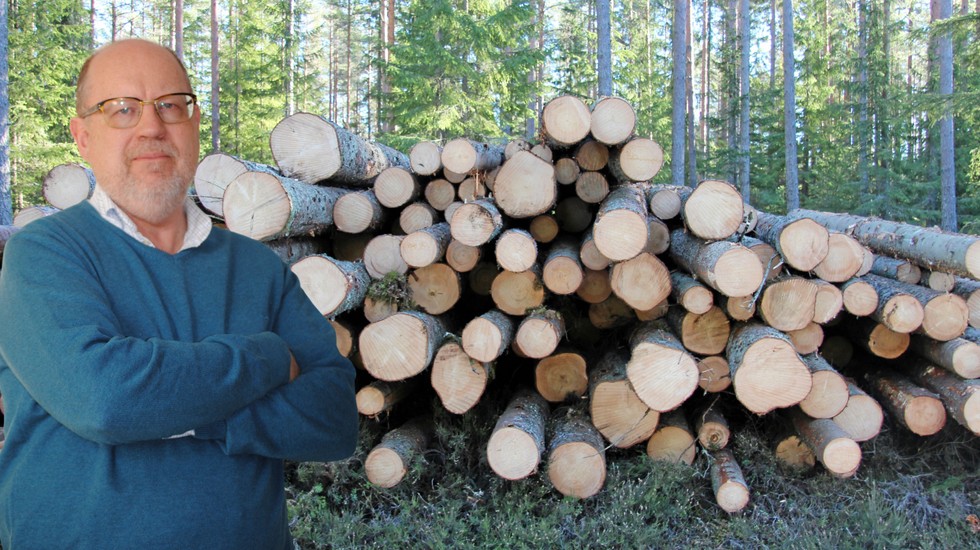 Knut Persson skriver ledare i Land Skogsbruk.